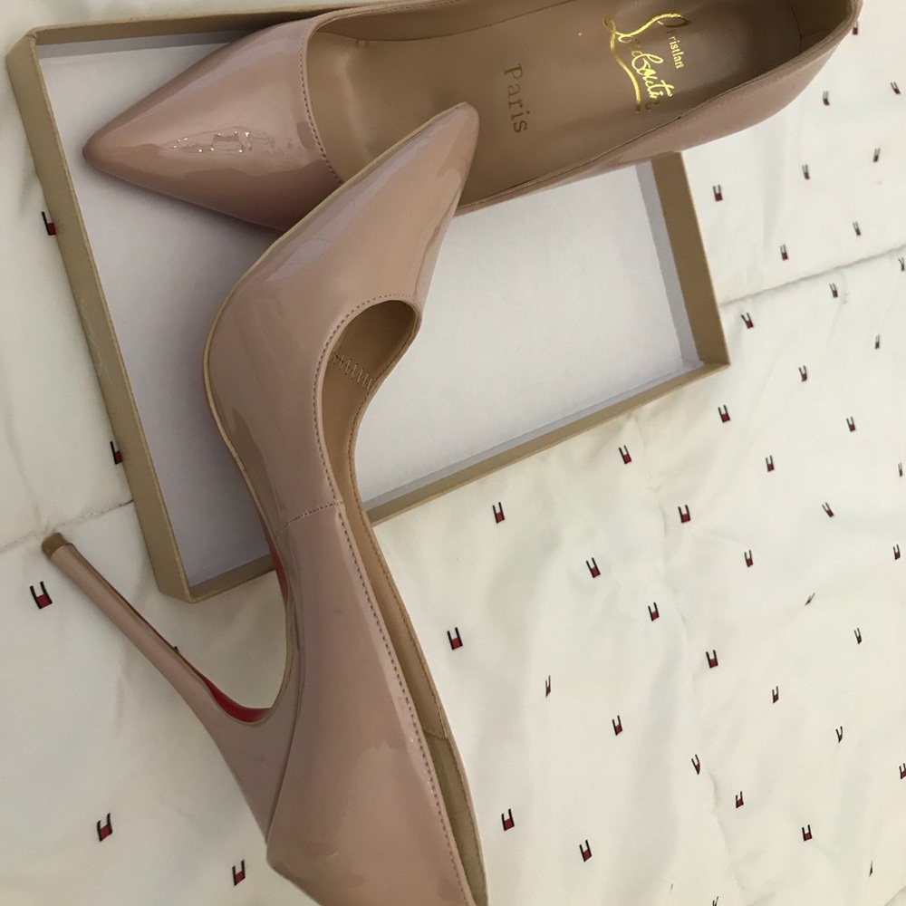 NUDE PUMP HEELS